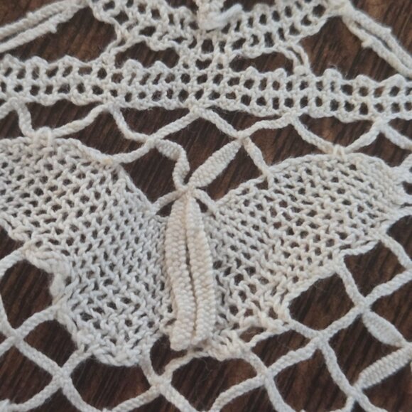 Ivory Crochet Table Cover - Picture 14 of 17